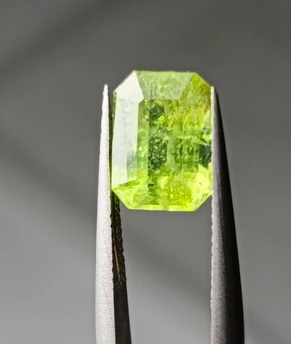 Faceted Peridot — 3 ct, Afghanistan