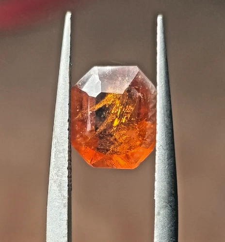 Faceted Garnet — 2 ct, Pakistan