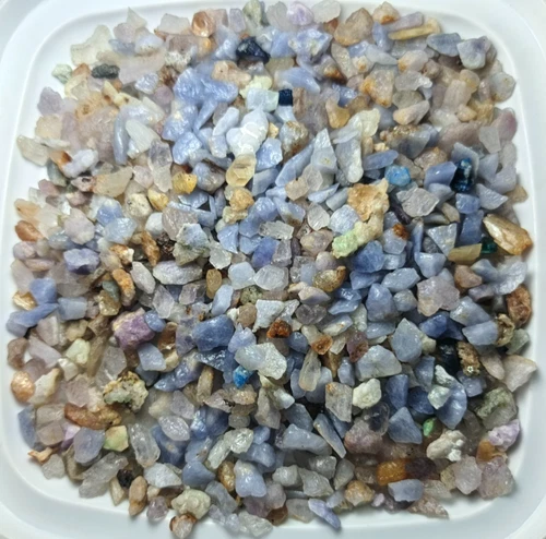 Hackmanite Crystal Specimen Lot — 300 g, Pakistan