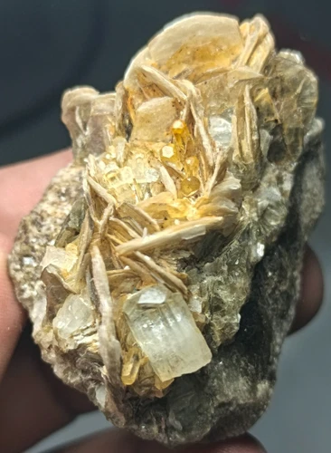 Blue Aquamarine Crystal Specimen — 390 ct, Pakistan
