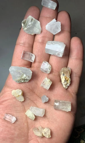 Blue Aquamarine Crystal Specimen Lot — 210 ct, Pakistan (Skardu)