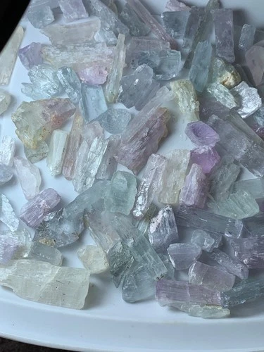 Pink Kunzite Crystal Specimen Lot — 300 g, Afghanistan