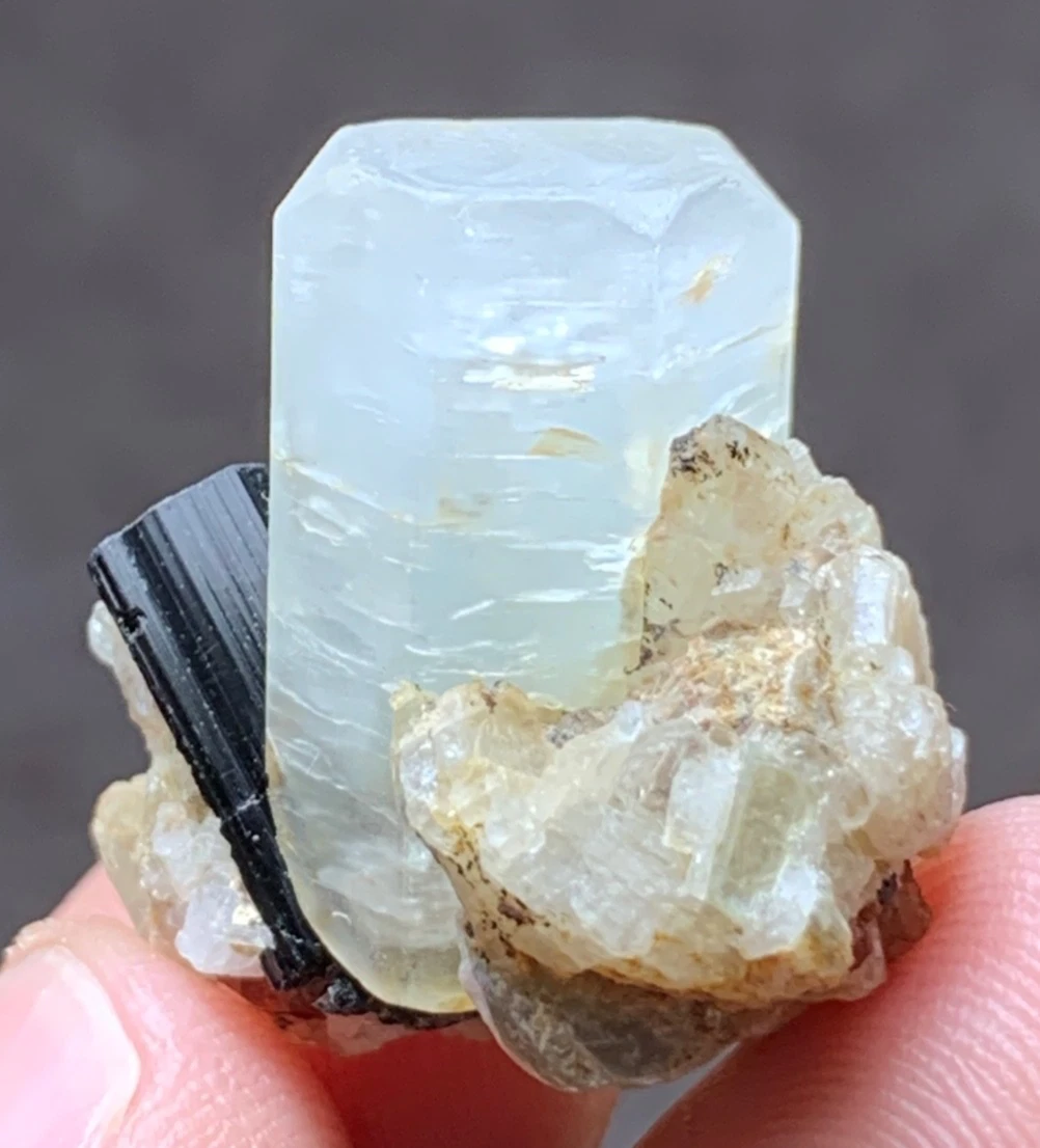 Blue Aquamarine Crystal Specimen — 40 ct, Pakistan (Nagar)