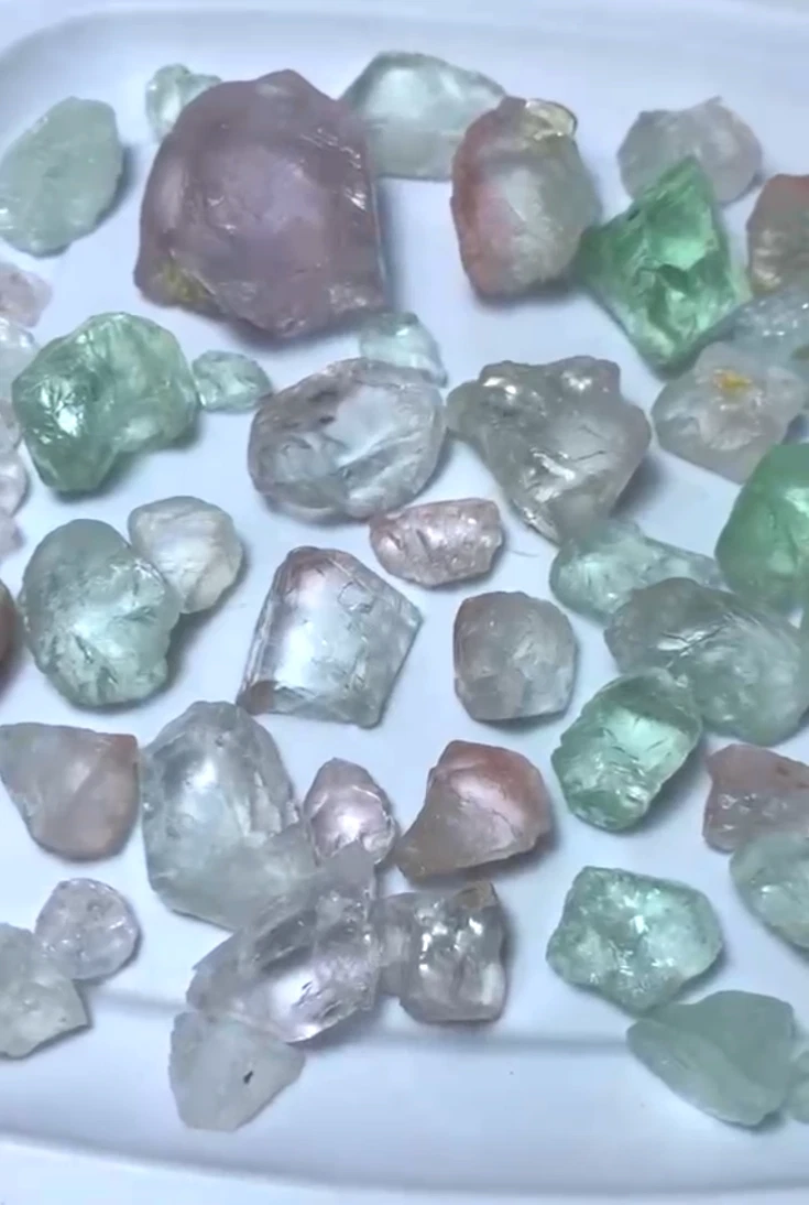 Green Fluorite Crystal Specimen Lot — 250 g, Pakistan