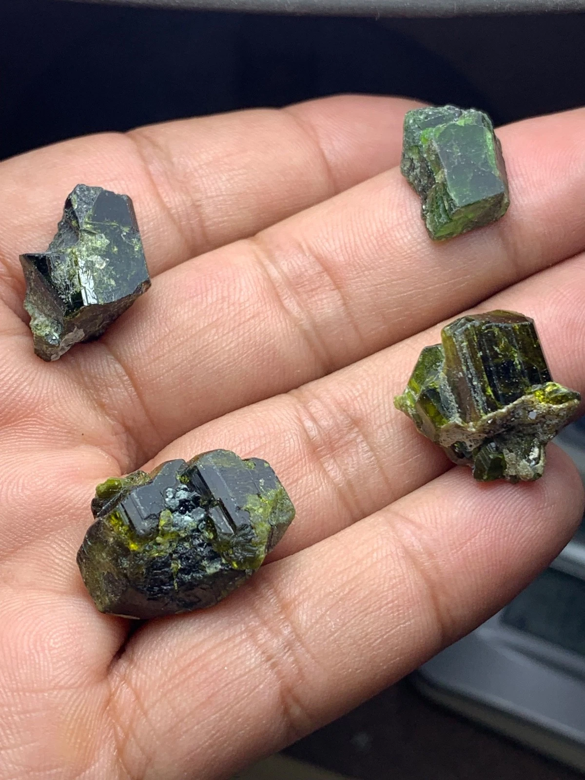 Green Epidote Crystal Specimen Lot — 20 g, Pakistan (Skardu)