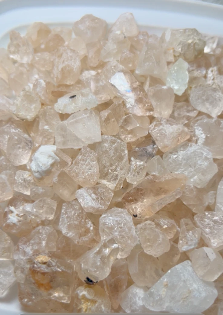 Topaz Crystal Specimen Lot — 800 g, Pakistan (Skardu)